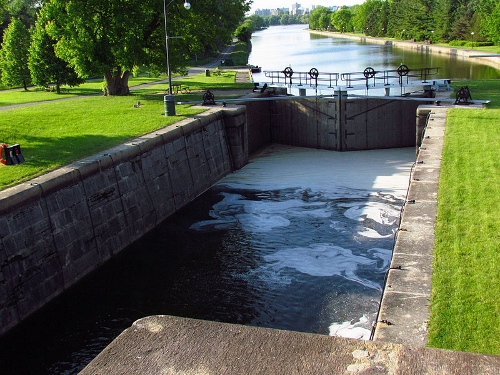 Rideau Canal, Hartwell Locks from Wikimedia (a cover picture of the book is unavailable)