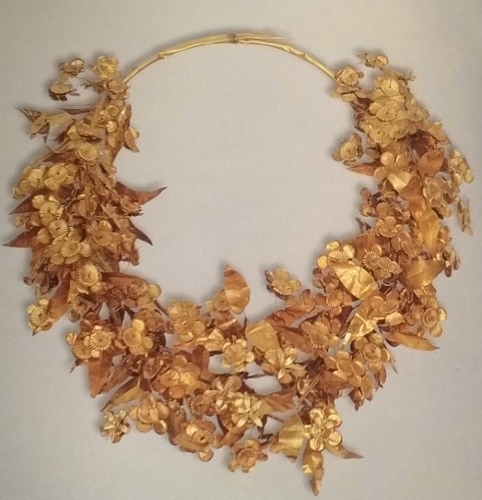 Myrtle crown, worked in gold, of one of Philip of Macedon's wives